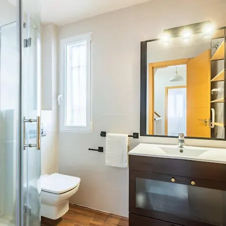 Casa 3 Plantas Con Patio Y Solarium Privados Alpehytte Córdoba