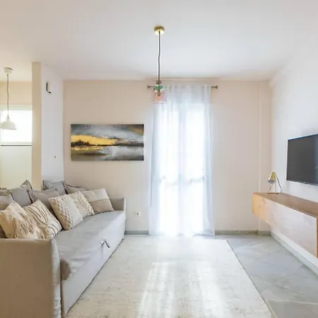 Casa 3 Plantas Con Patio Y Solarium Privados Alpehytte *