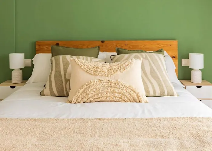 Casa 3 Plantas Con Patio Y Solárium Privados Córdoba