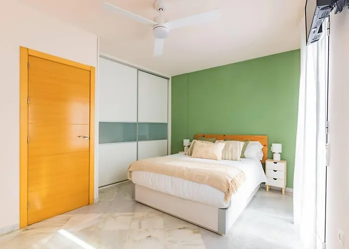 Casa 3 Plantas Con Patio Y Solárium Privados Córdoba