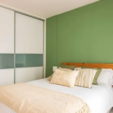 Casa 3 Plantas Con Patio Y Solarium Privados Daire Cordoba
