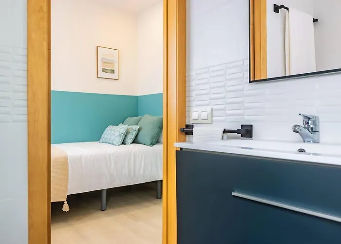 Casa 3 Plantas Con Patio Y Solárium Privados * Córdova