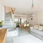 Apartament Casa 3 Plantas Con Patio Y Solarium Privados