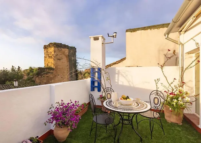 Casa 3 Plantas Con Patio Y Solarium Privados * Córdoba